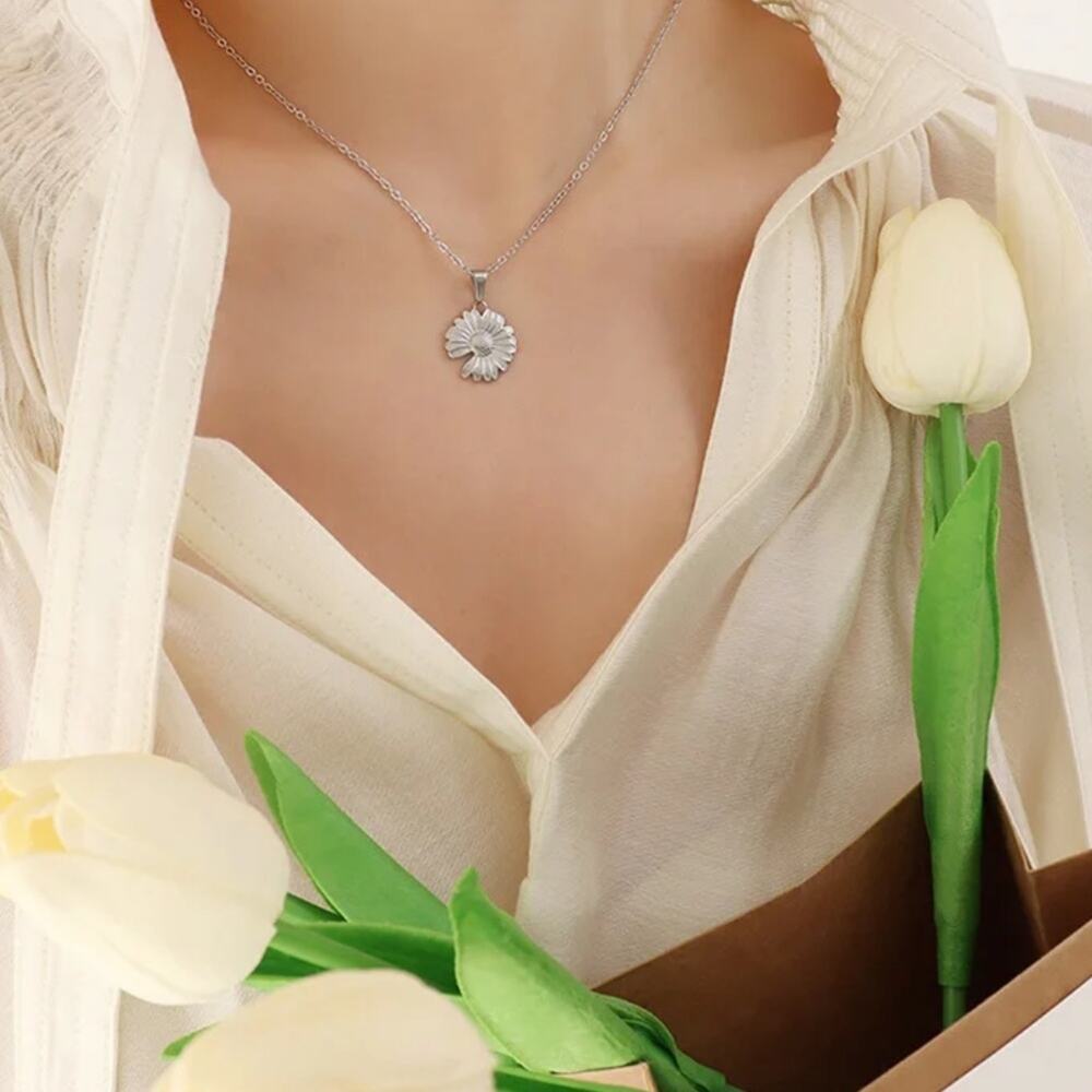 NEW 18K white gold plated sunflower flower pendant chain necklace jewelry B20B